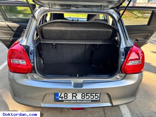 Suzuki swift çift renk 2019 trafik çıkışlı 